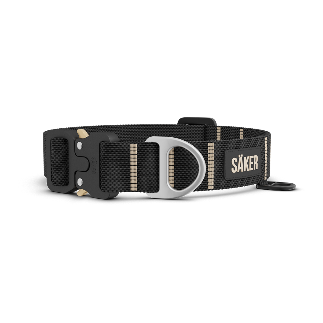 Front view of Canyon Collar in Legendary Black