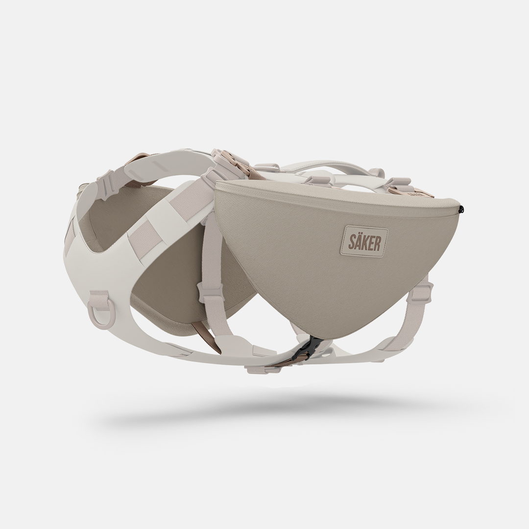 Diagonal view of the Pouches 001 in Color of the Trails by Säker